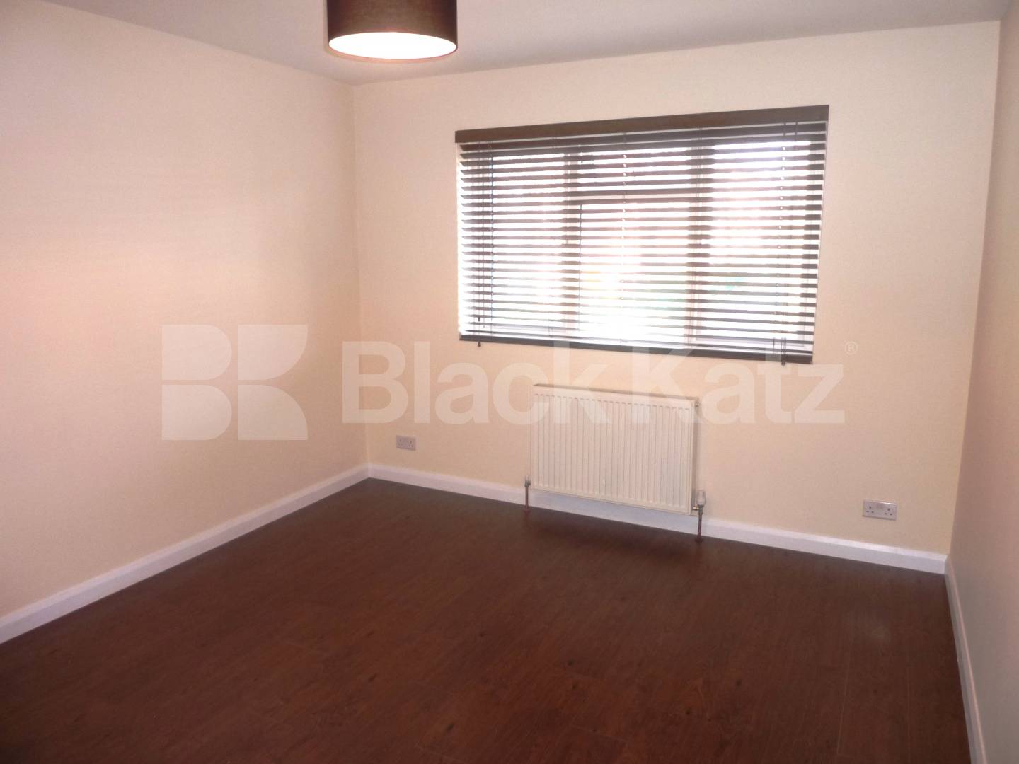 			SPACIOUS 1 BED WITH LARGE KITCHEN DINER!, 1 Bedroom, 1 bath, 1 reception Flat			 Hilldrop Crescent, TUFNELL PARK